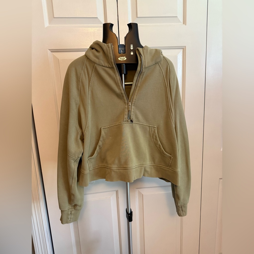 Lulu lemon olive scuba half-zip